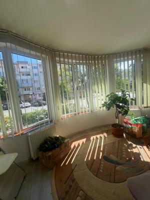 Apartament 3 camere,parter,Regele Ferdinand,pretabil si pentru cabinet medical,spatiu comercial