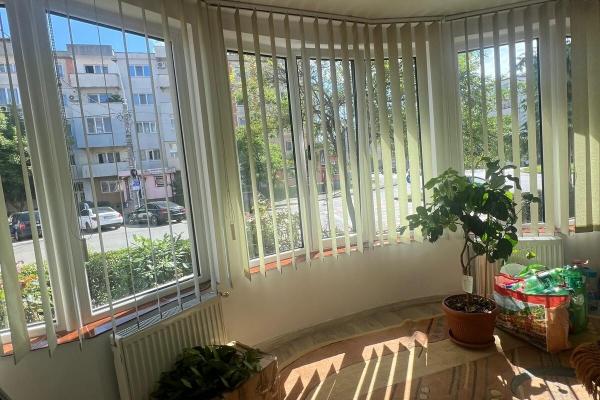 Apartament 3 camere,parter,Regele Ferdinand,pretabil si pentru cabinet medical,spatiu comercial