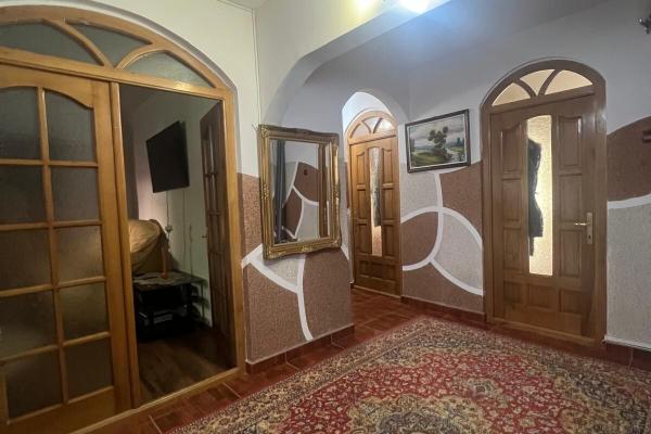 Apartament 3 camere,parter,Regele Ferdinand,pretabil si pentru cabinet medical,spatiu comercial