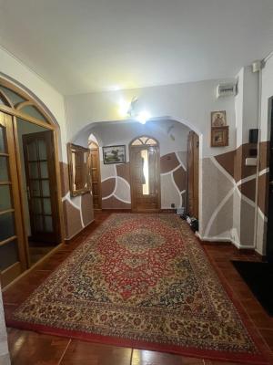 Apartament 3 camere,parter,Regele Ferdinand,pretabil si pentru cabinet medical,spatiu comercial