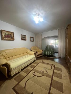 Apartament 3 camere,parter,Regele Ferdinand,pretabil si pentru cabinet medical,spatiu comercial