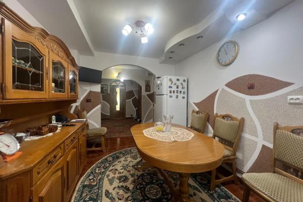 Apartament 3 camere,parter,Regele Ferdinand,pretabil si pentru cabinet medical,spatiu comercial