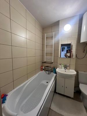 Apartament 2 camere - Republicii intersectia cu b-dul Traian ,Baia Mare
