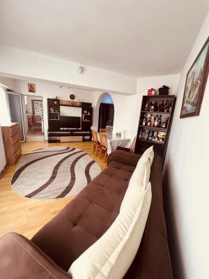 Apartament 2 camere - Republicii intersectia cu b-dul Traian ,Baia Mare