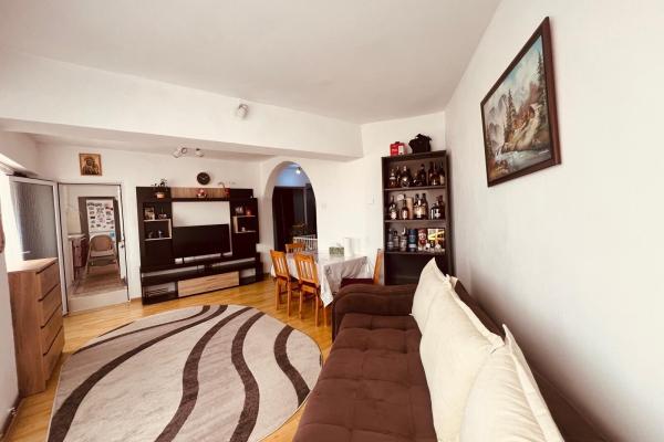 Apartament 2 camere - Republicii intersectia cu b-dul Traian ,Baia Mare