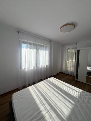 Prima închiriere-2 camere Centrul vechi,loc de parcare inclus