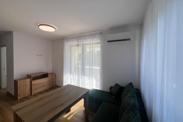 Prima închiriere-2 camere Centrul vechi,loc de parcare inclus