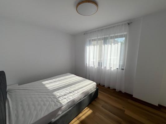 Prima închiriere-2 camere Centrul vechi,loc de parcare inclus