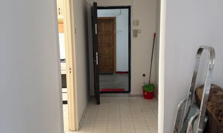 Apartament cu garaj ultracentral zona Mc Donald s Unirii , 4 camere
