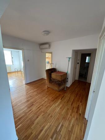 Apartament cu garaj ultracentral zona Mc Donald s Unirii , 4 camere