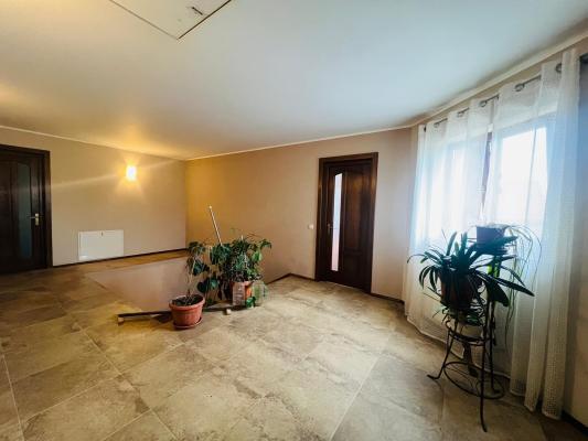 Casă solidă  Săsar la cheie ,zona Vama ,teren 10 ari ,la 3 min de Baia Mare comision 0 %