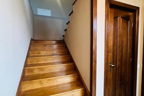 Casă solidă Săsar la cheie ,zona Vama ,teren 10 ari ,la 3 min de Baia Mare comision 0 %