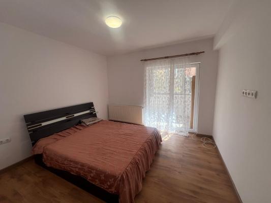 Apartament 2 camere ,Victoriei -zona Mărul de Aur ,parter cu loc de parcare