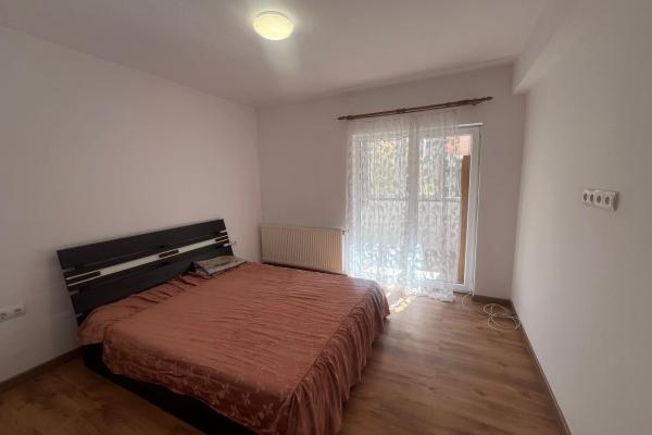 Apartament 2 camere ,Victoriei -zona Mărul de Aur ,parter cu loc de parcare