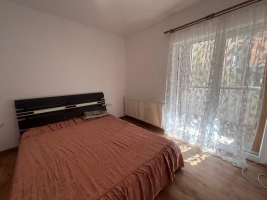 Apartament 2 camere ,Victoriei -zona Mărul de Aur ,parter cu loc de parcare
