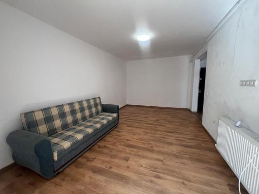 Apartament 2 camere ,Victoriei -zona Mărul de Aur ,parter cu loc de parcare