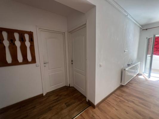 Apartament 2 camere ,Victoriei -zona Mărul de Aur ,parter cu loc de parcare
