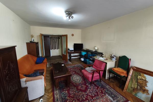 Apartament 3 camere – 95 mp, zona centrală, Casa de Cultură, ,etaj 3