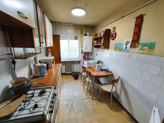 Apartament 3 camere – 95 mp, zona centrală, Casa de Cultură, ,etaj 3