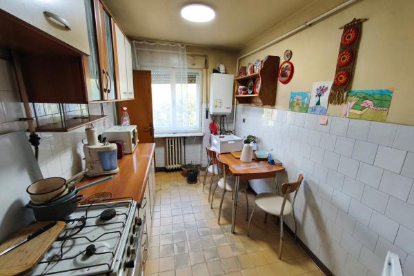 Apartament 3 camere – 95 mp, zona centrală, Casa de Cultură, ,etaj 3