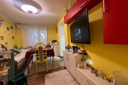 Apartament 3 camere, ultracentral, etaj 2, Casa de Pensii /Hortensiei, 0% comision