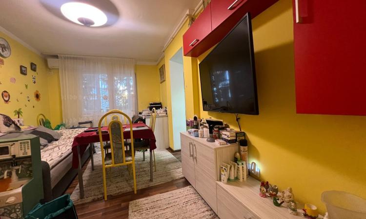 Apartament 3 camere, ultracentral, etaj 2, Casa de Pensii /Hortensiei, 0% comision