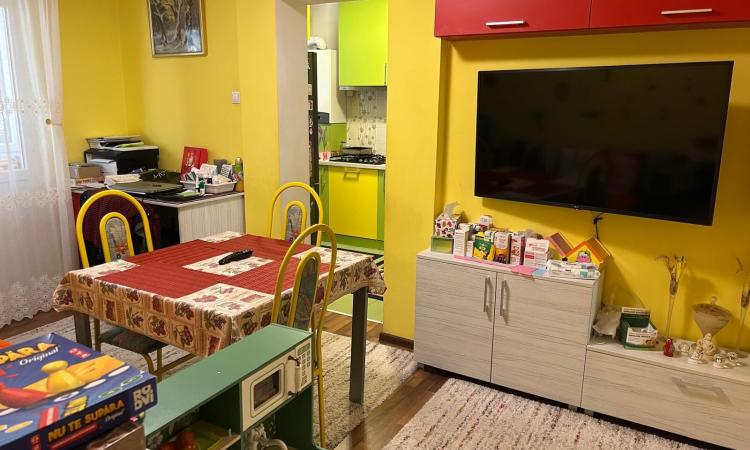 Apartament 3 camere, ultracentral, etaj 2, Casa de Pensii /Hortensiei, 0% comision