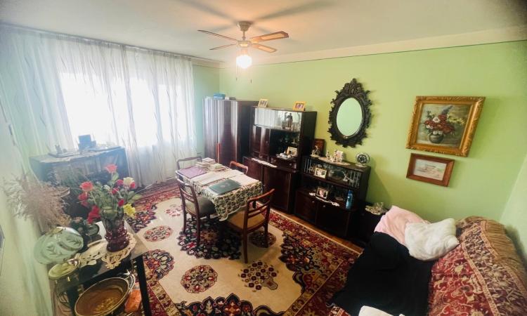 Vintage apartament 3 camere , Iuliu Maniu ,zona excelenta etaj 3