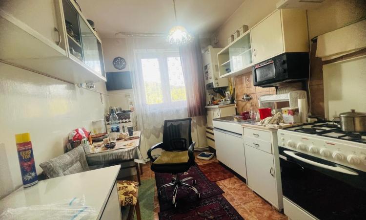 Vintage apartament 3 camere , Iuliu Maniu ,zona excelenta etaj 3
