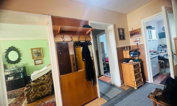 Vintage apartament 3 camere , Iuliu Maniu ,zona excelenta etaj 3