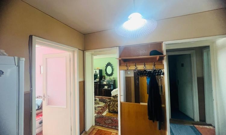 Vintage apartament 3 camere , Iuliu Maniu ,zona excelenta etaj 3