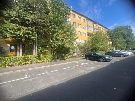 Vintage apartament  3 camere , Iuliu Maniu  ,zona excelenta etaj 3
