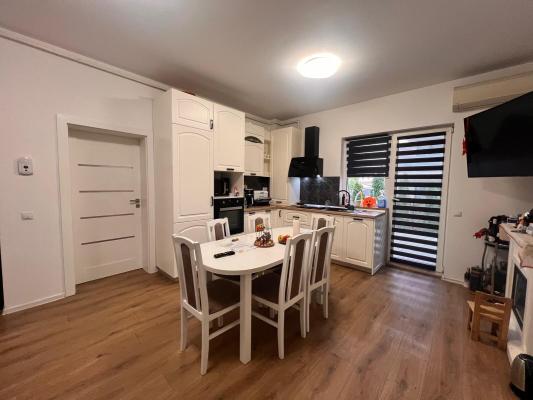 Apartament confortabil – 3 camere cu grădină, Lămâiței Baia Mare