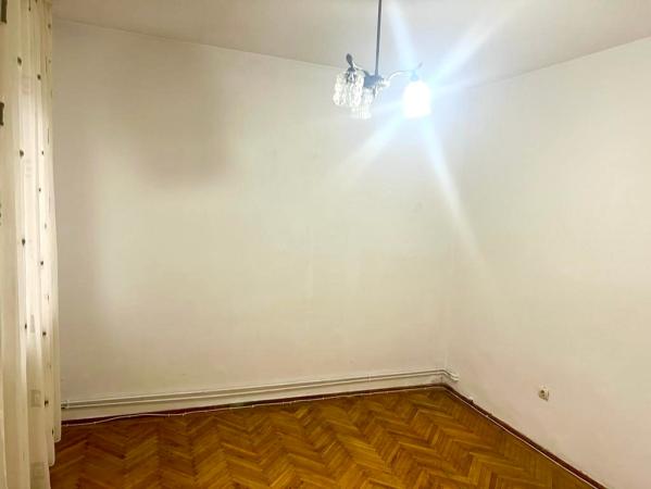 Inchiriere - spatiu versatil,parter,acces direct,90 mp ,3 camere
