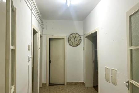 Inchiriere - spatiu versatil,parter,acces direct,90 mp ,3 camere