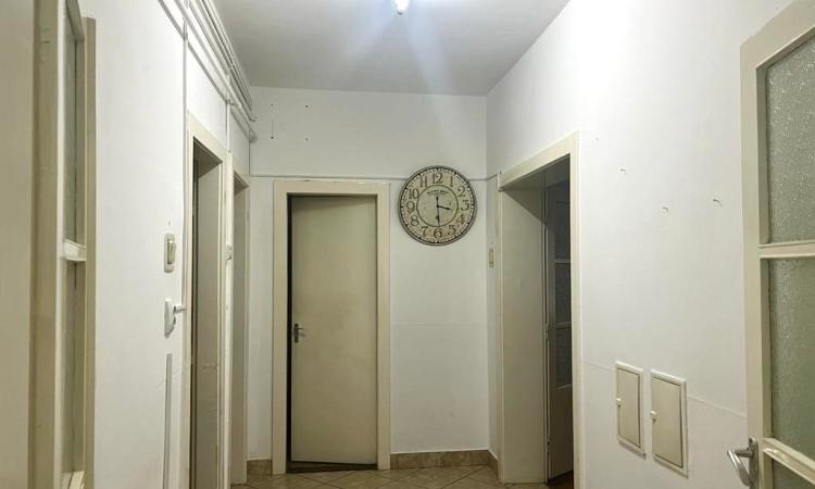 Inchiriere - spatiu versatil,parter,acces direct,90 mp ,3 camere