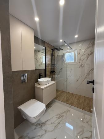 Etaj 2 ,decomandat 2 camere ,55 mp, renovat integral