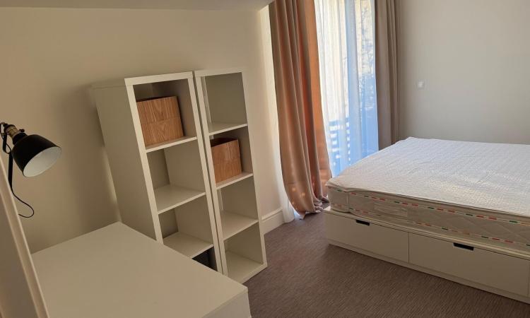 Inchiriere-apartament 3 camere nou ,ultrafinisat ,Ghe.Sincai