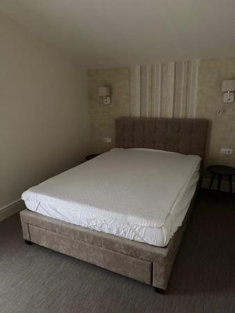 Inchiriere-apartament 3 camere nou ,ultrafinisat ,Ghe.Sincai