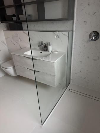 Inchiriere-apartament 3 camere nou ,ultrafinisat ,Ghe.Sincai