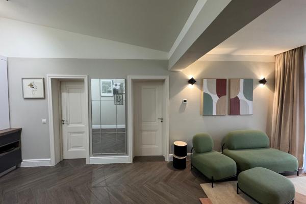 Inchiriere-apartament 3 camere nou ,ultrafinisat ,Ghe.Sincai