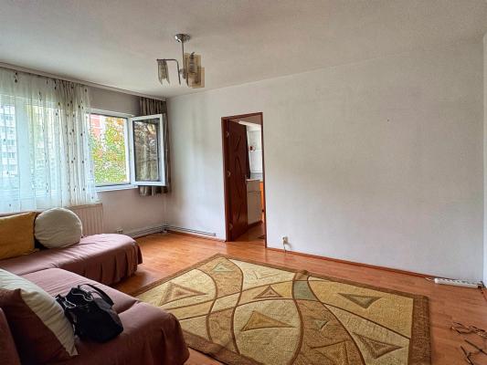 Apartament 2 camere, Cuza Voda, etaj 1