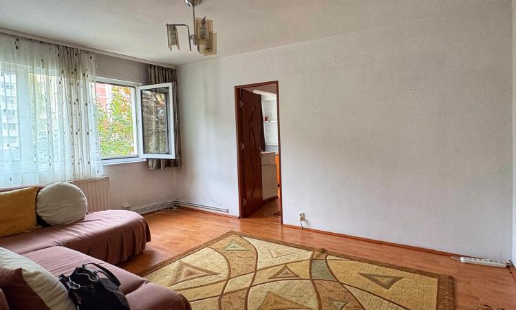 Apartament 2 camere, Cuza Voda, etaj 1