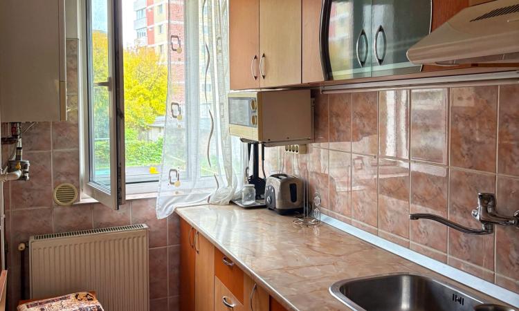 Apartament 2 camere, Cuza Voda, etaj 1
