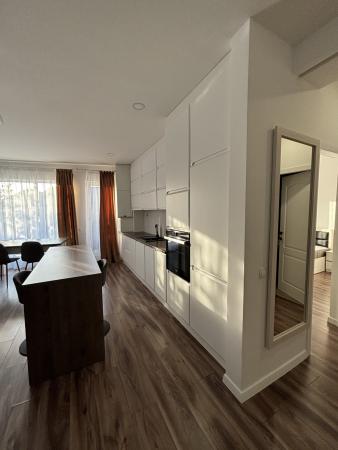 Apartament 2 camere,ultracentral ,etaj 2,zona excelentă