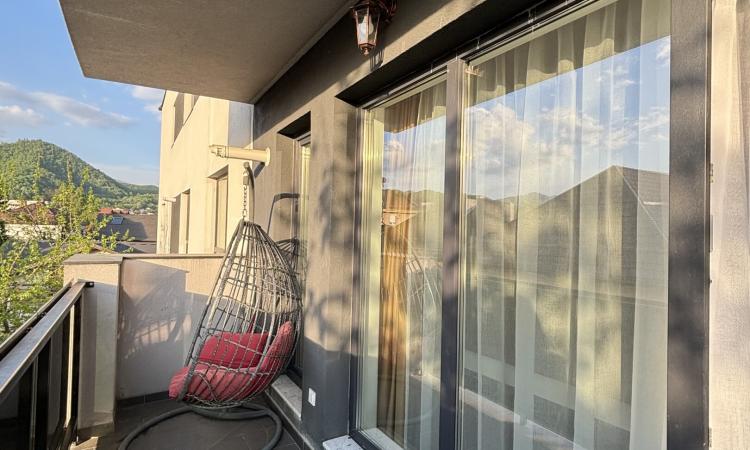 Apartament 2 camere,ultracentral ,etaj 2,zona excelentă