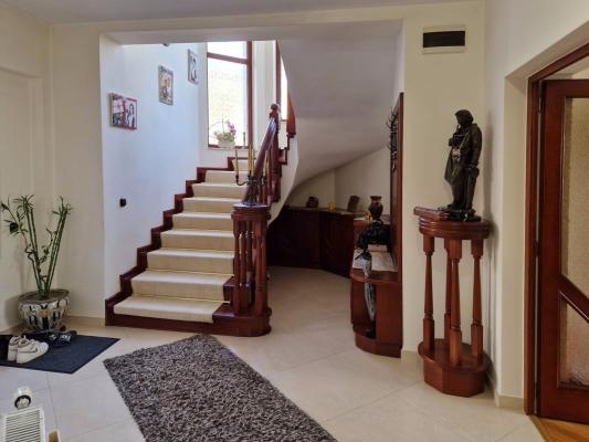 Casă de vânzare, zona Parc Municipal Regina Maria