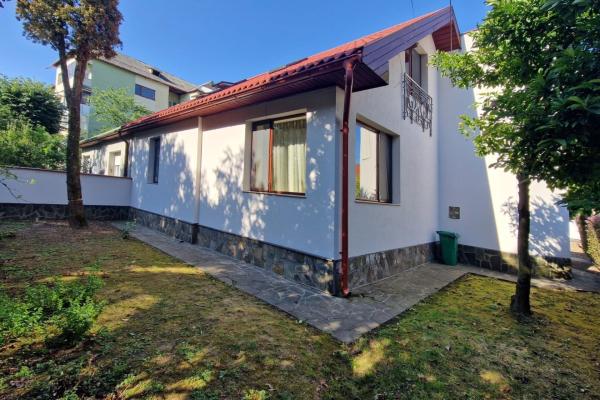 Casă de vânzare, zona Parc Municipal Regina Maria