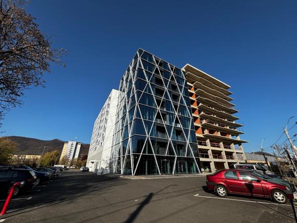 Apartament 3 camere - central , G. Cosbuc