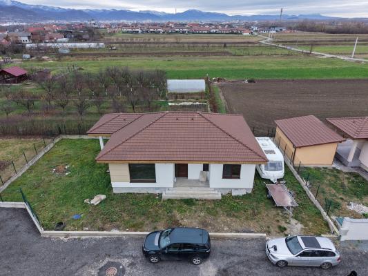 Casă modernă, 129 mp utili, în loc. Săsar